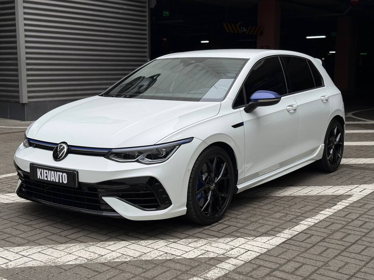 Купити Volkswagen Golf R Київ