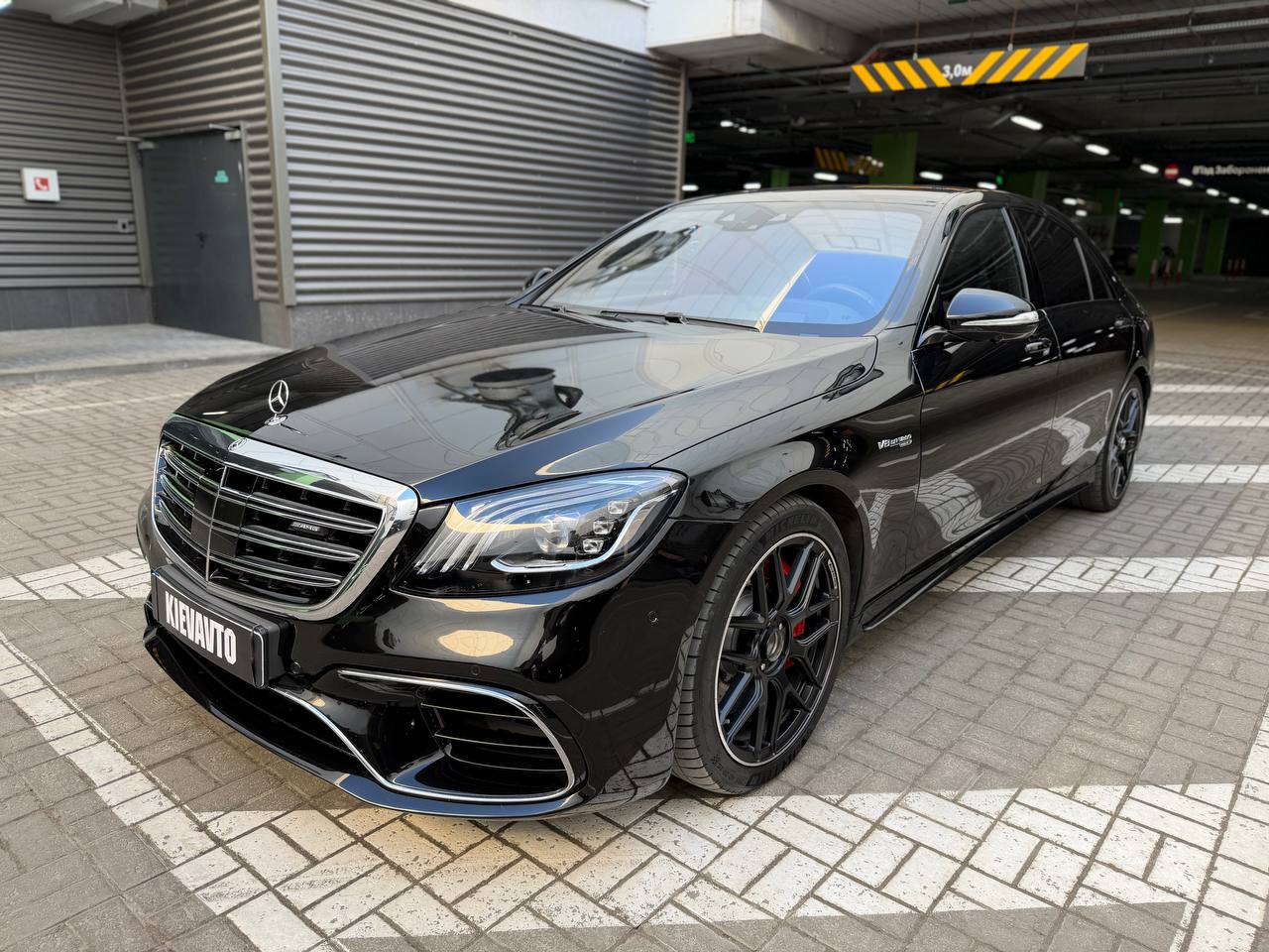 Купити Mercedes S63 Київ