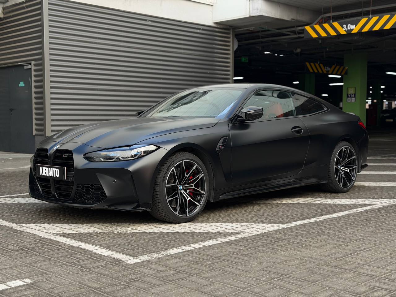 Купити BMW M4 Київ