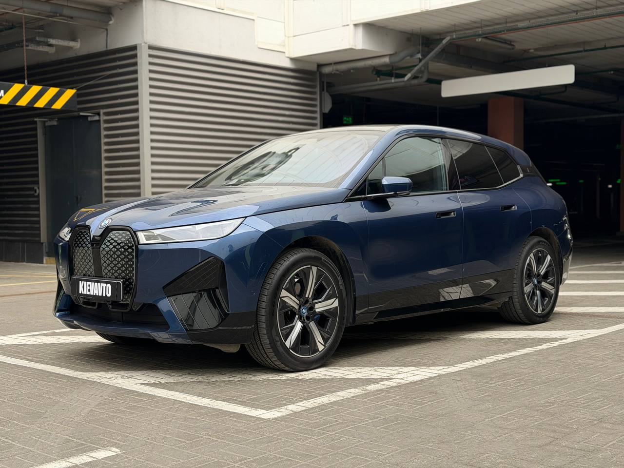 Купити BMW iX 50 Київ