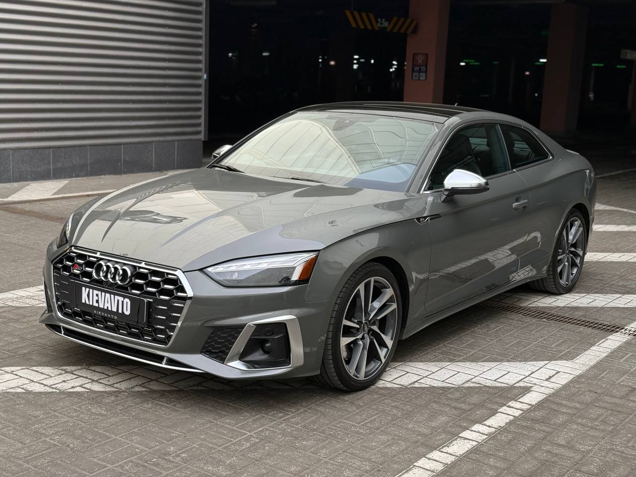 Купити Audi s5 Київ