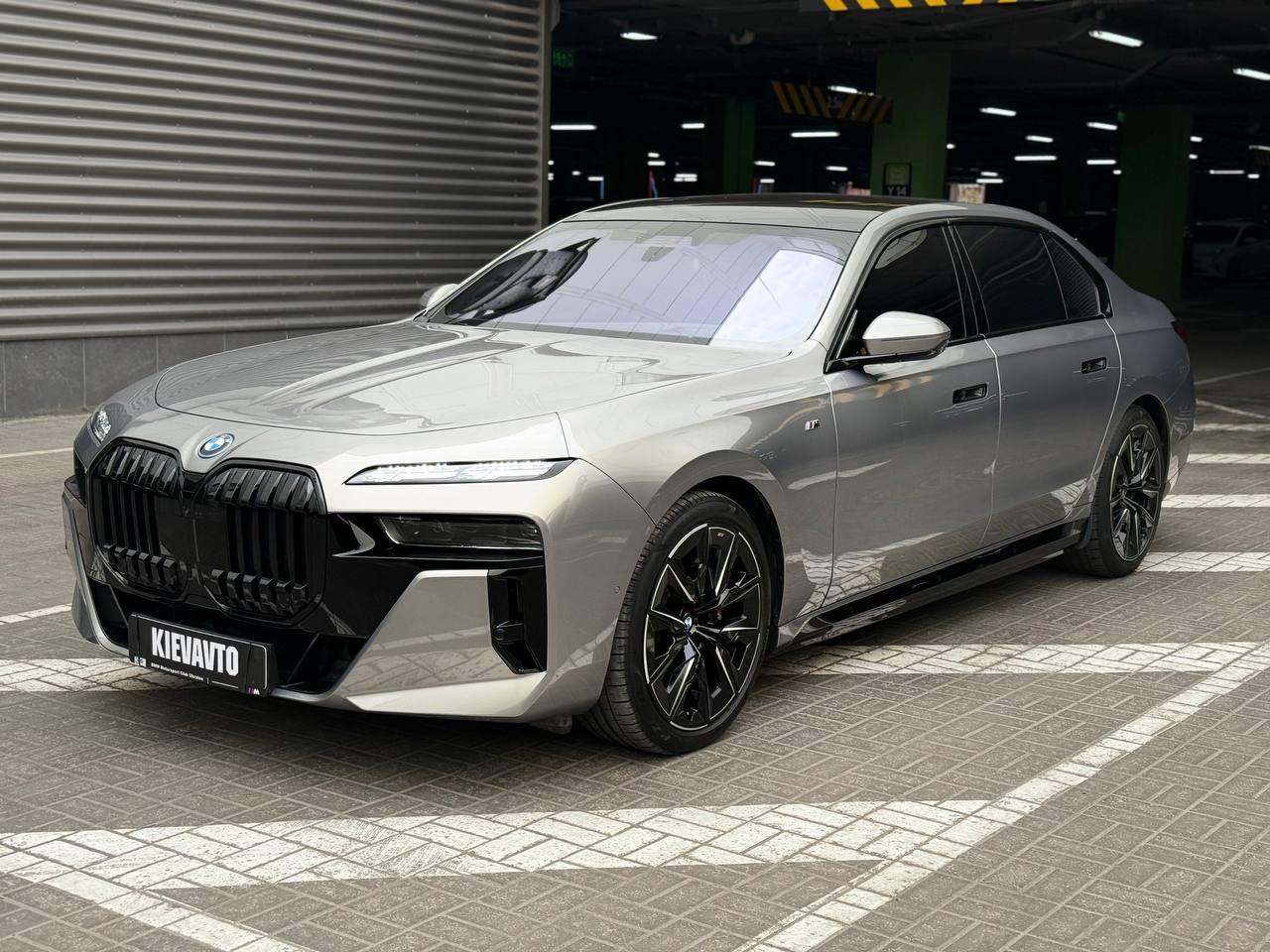 Купити BMW i7 m60 Київ