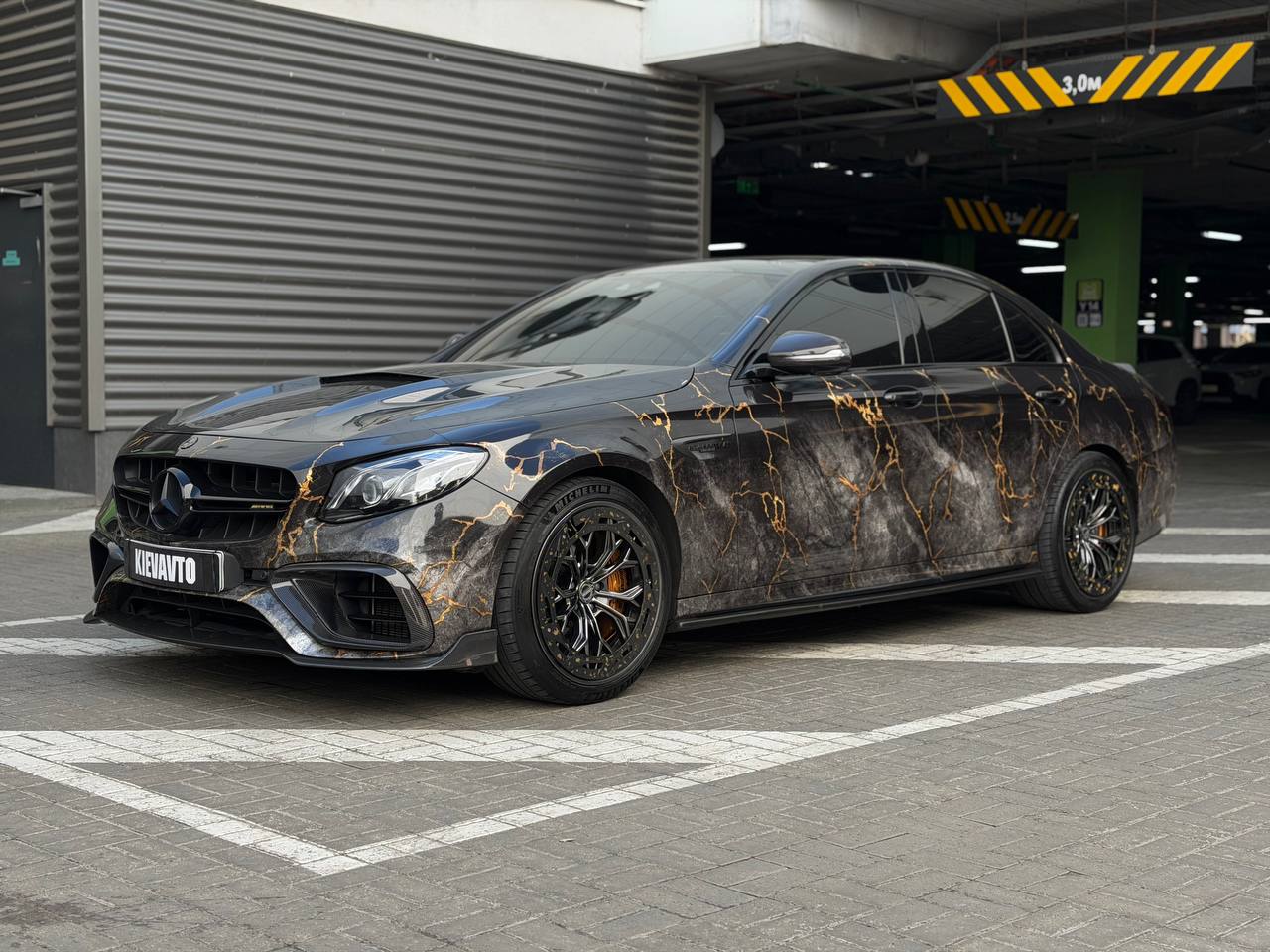 Купити Mercedes-Benz E63S Київ