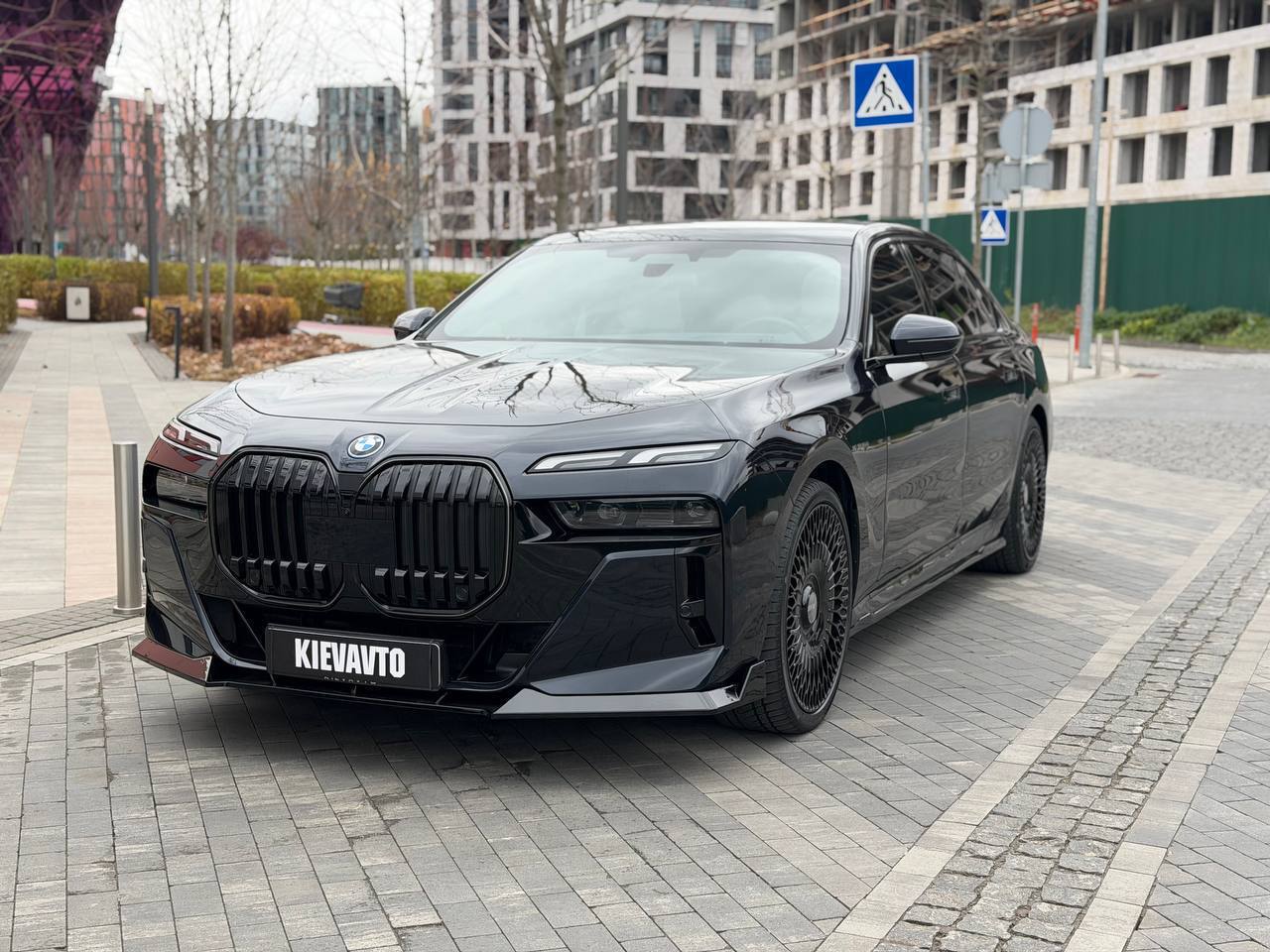 Купити BMW I7 Київ