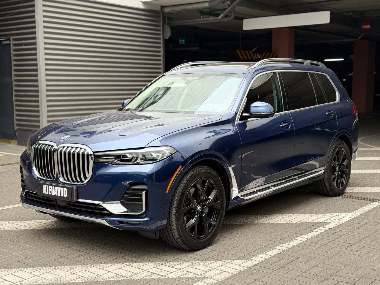 Купити BMW x7 Київ