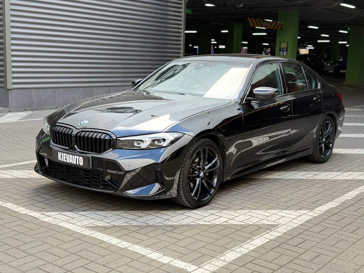Купити BMW 330I Київ