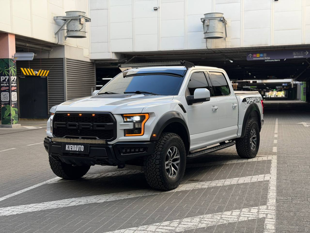 Купити Ford F-150 Raptor Київ