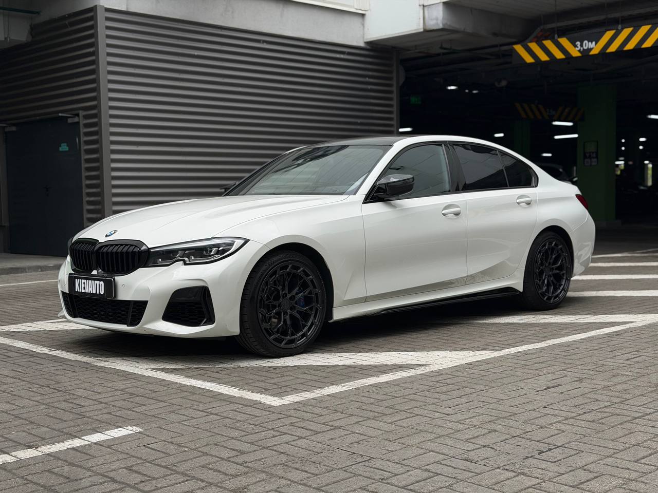 Купити BMW M340 Київ