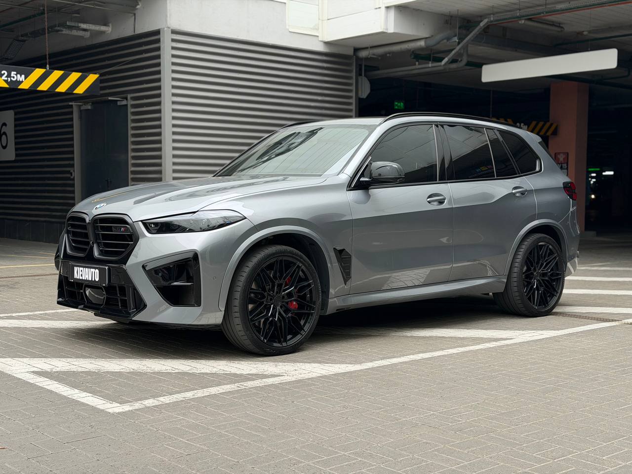 Купити BMW X5 M60i Київ