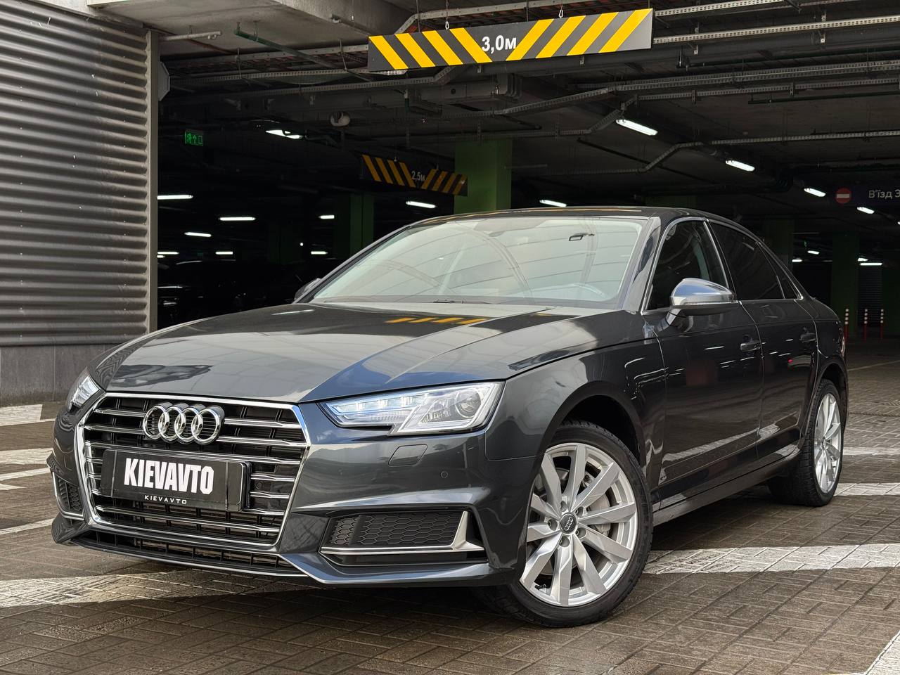 Купити Audi A4 Київ