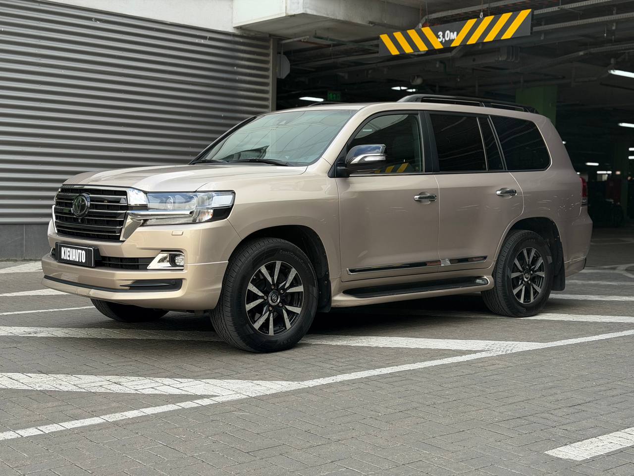 Купити Toyota Land Cruiser Київ