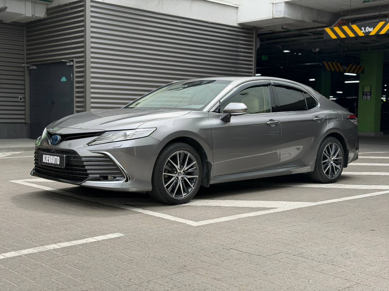 Купити Toyota Camry Київ