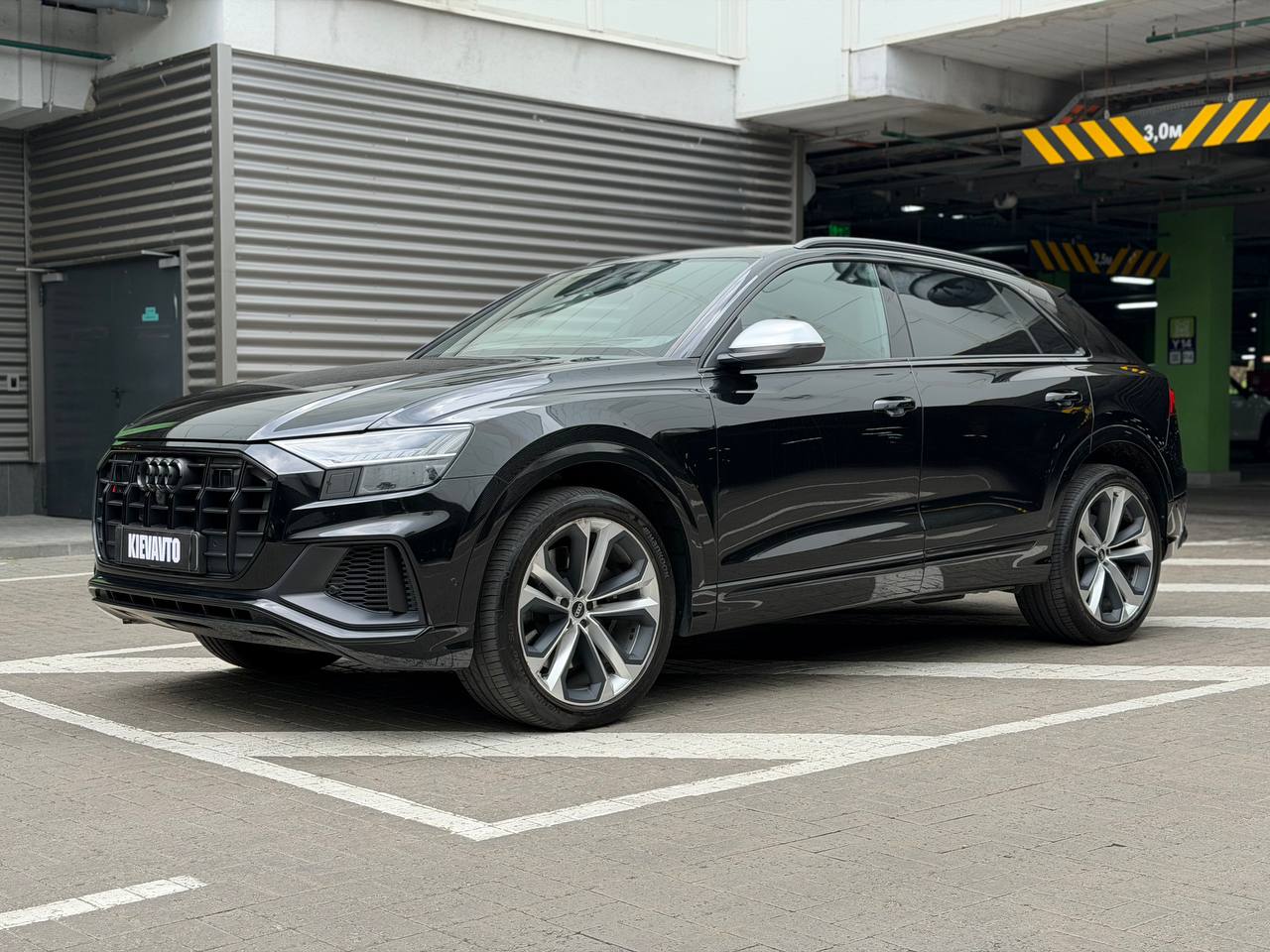 Купити Audi SQ8 Київ
