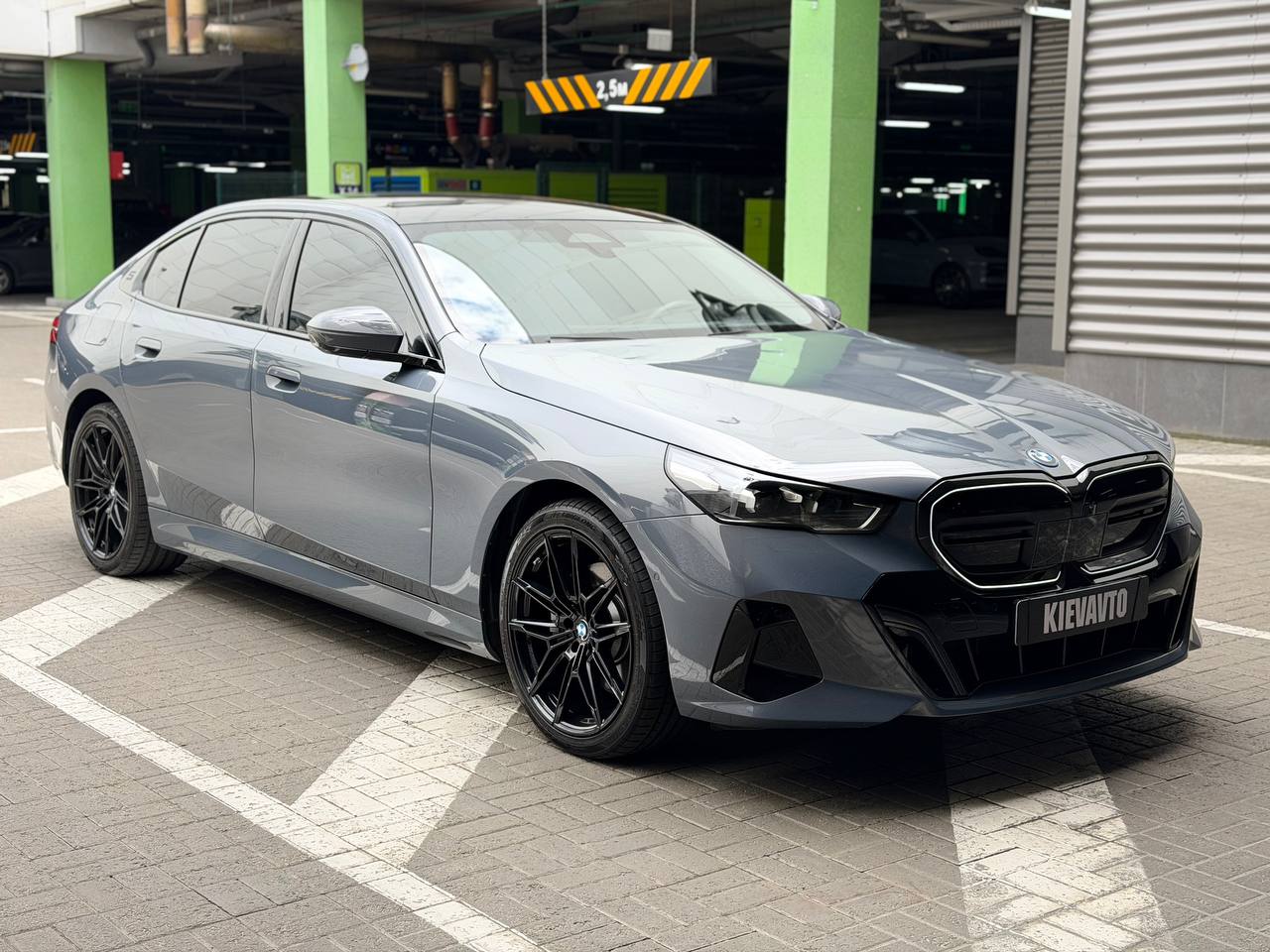 Купити BMW I5 Long Київ