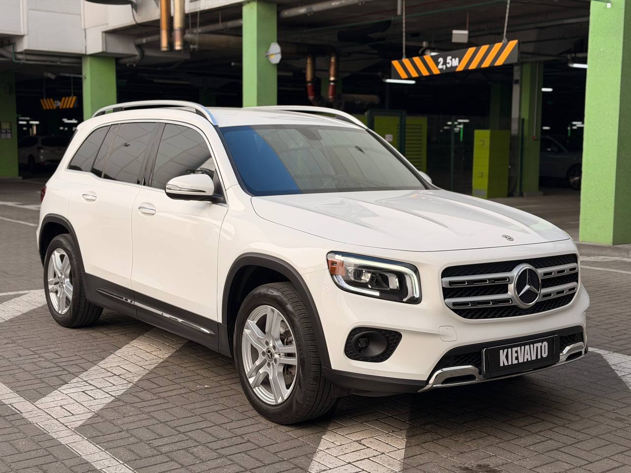 Купити Mercedes GLB Київ