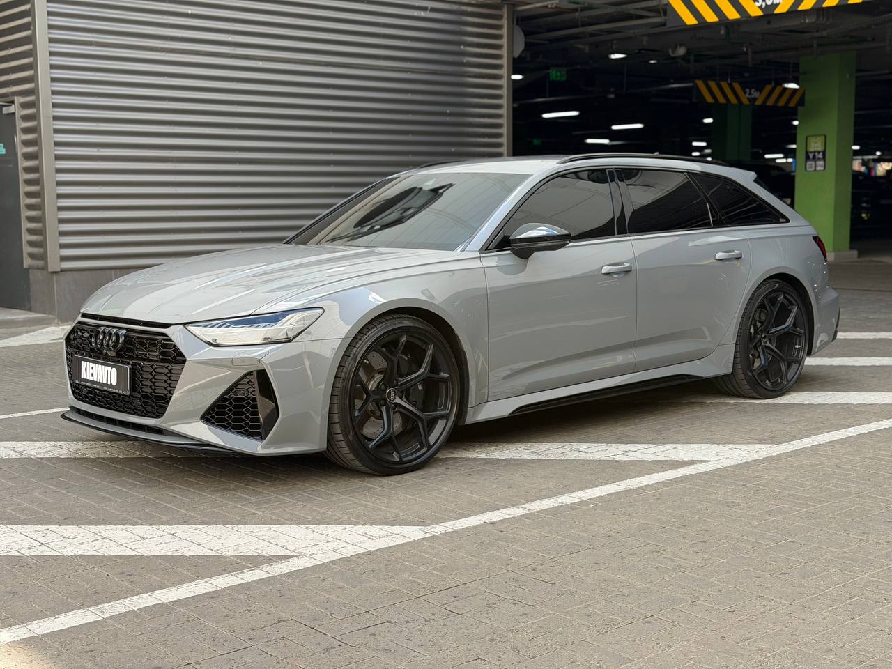 Купити Audi RS6 Київ