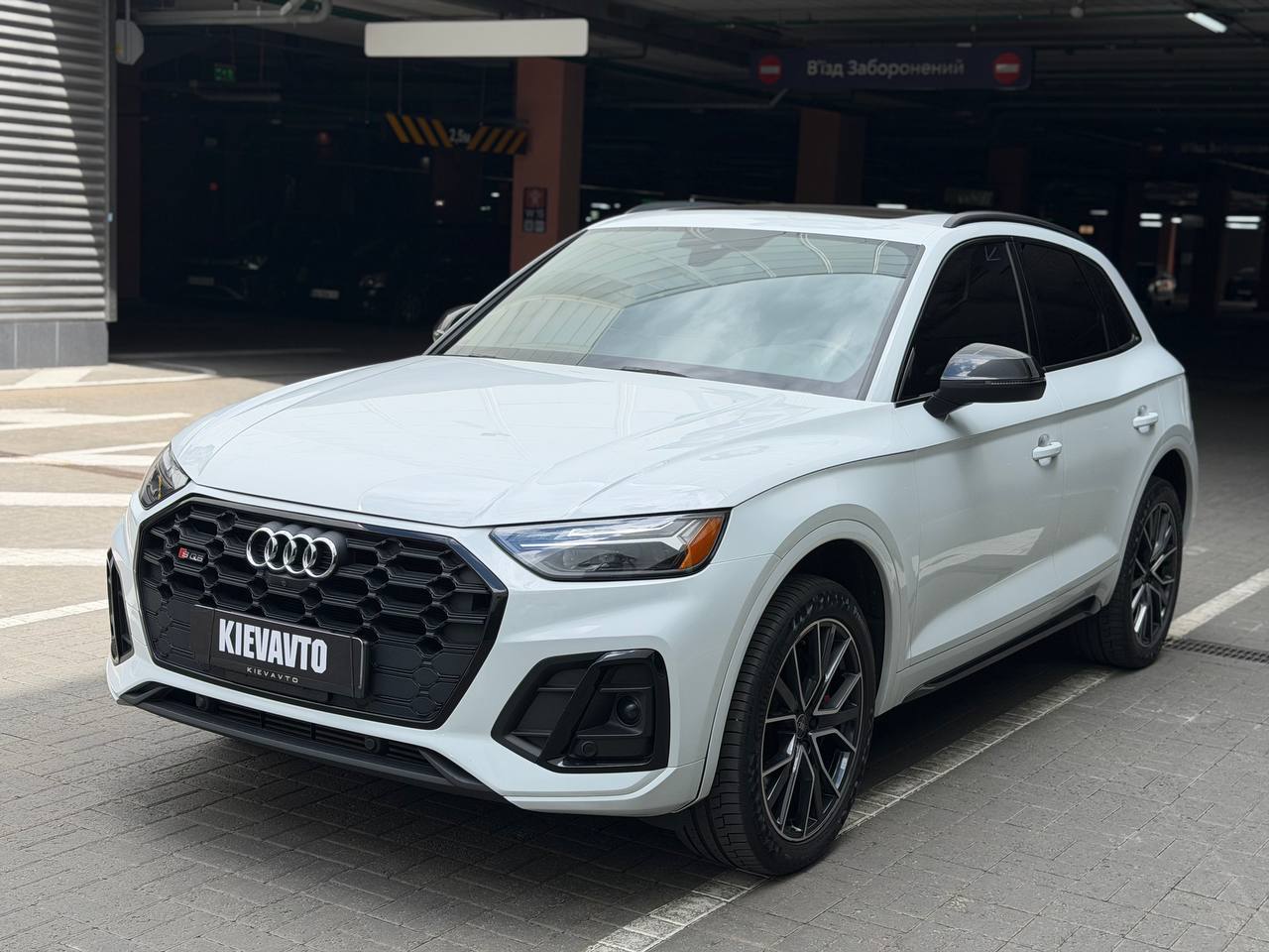 Купити Audi SQ5 Київ