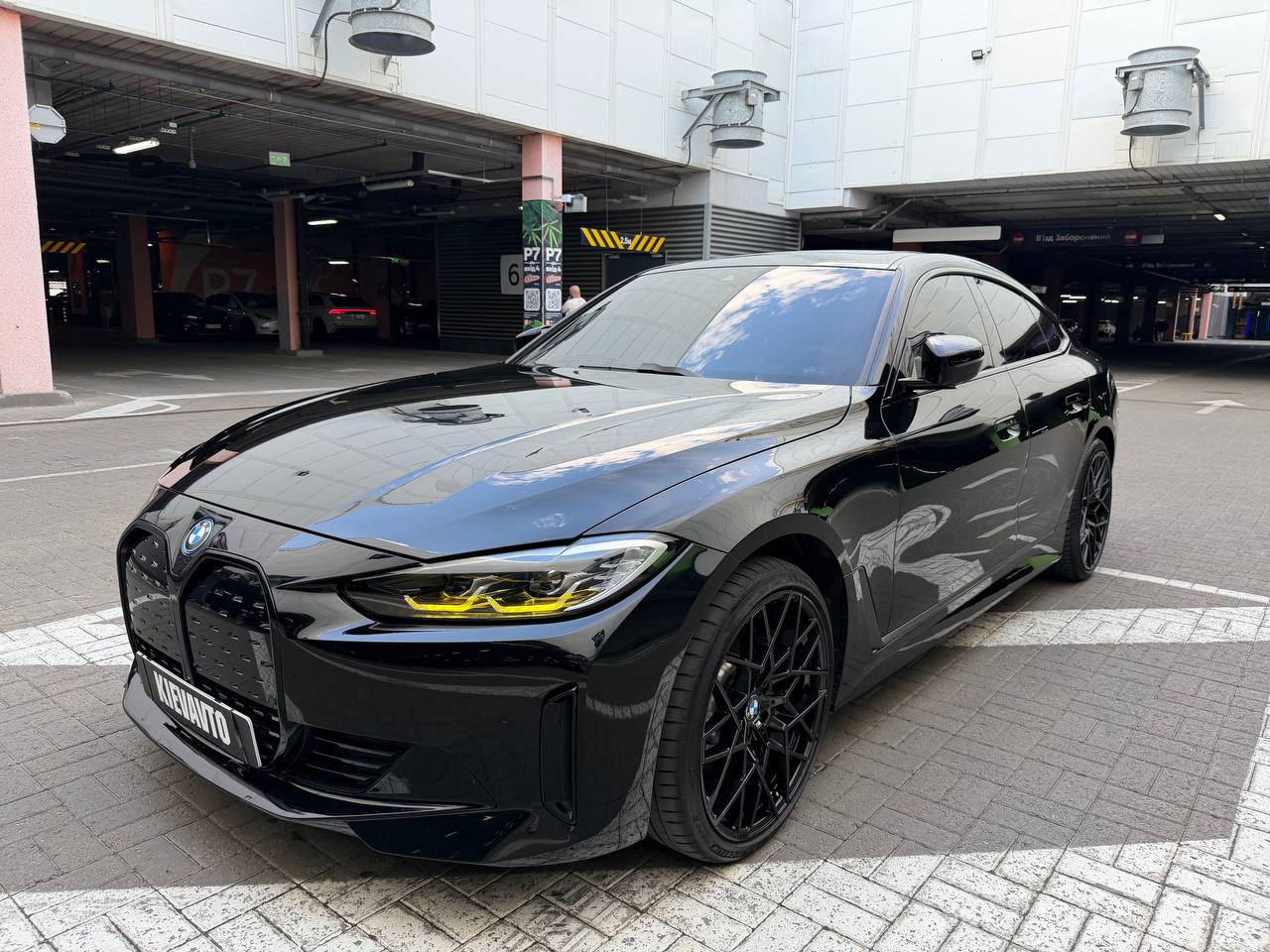 Купити BMW I4 eDrive35 Київ