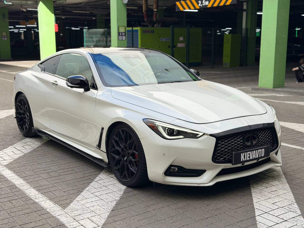 Купити Infiniti Q60 Red Sport Київ