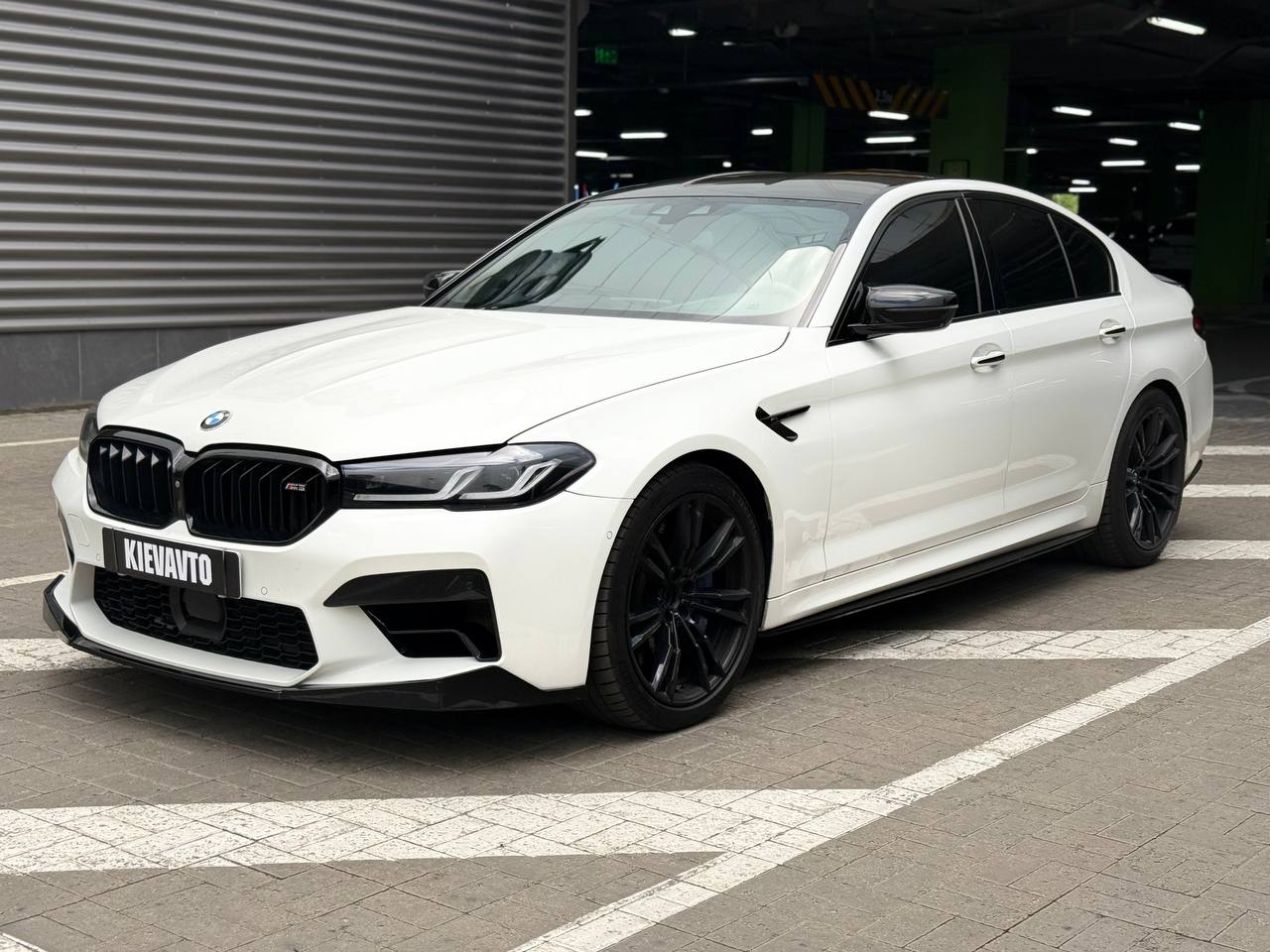 Купити BMW M5 Київ