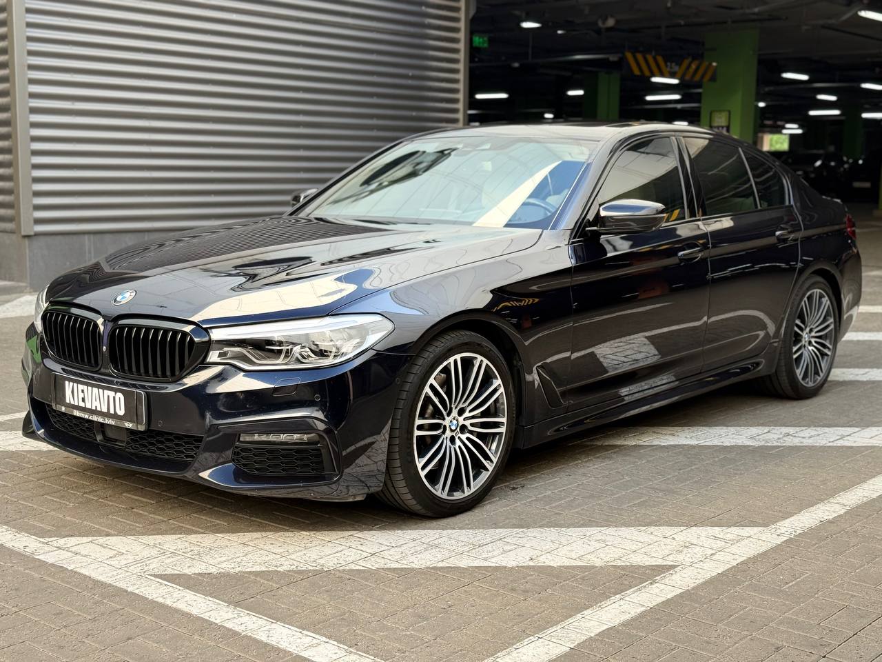 Купити BMW 540i Київ