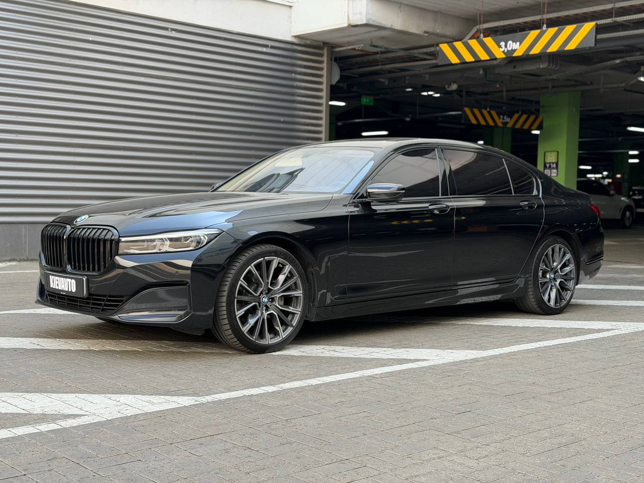 Купити BMW 730d Київ