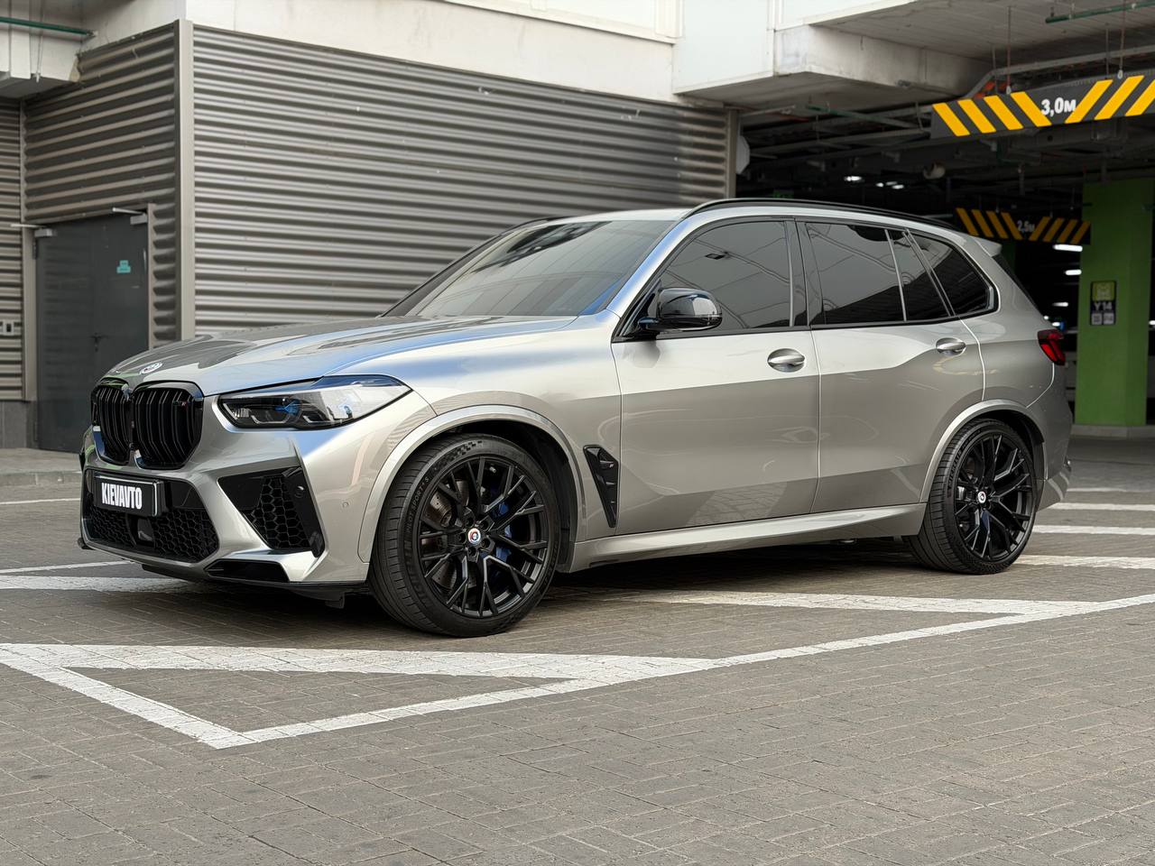 Купити BMW X5M Київ