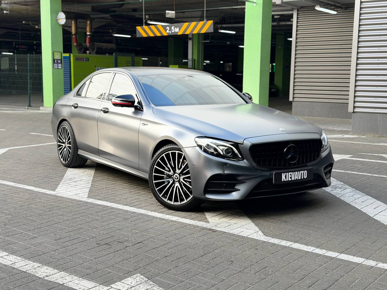 Купити Mercedes-Benz E43 Київ