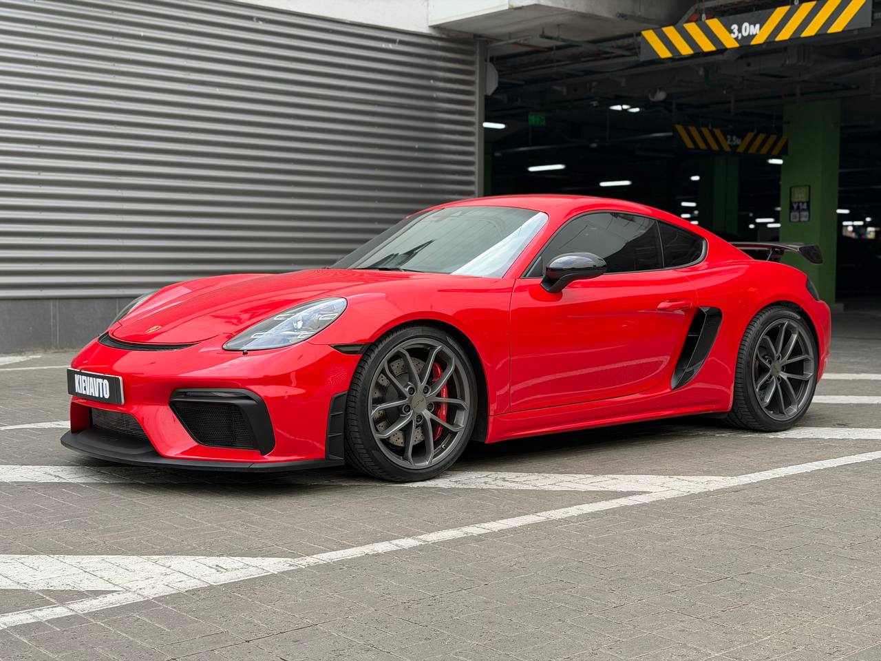 Купити Porsche Cayman GT4 Київ