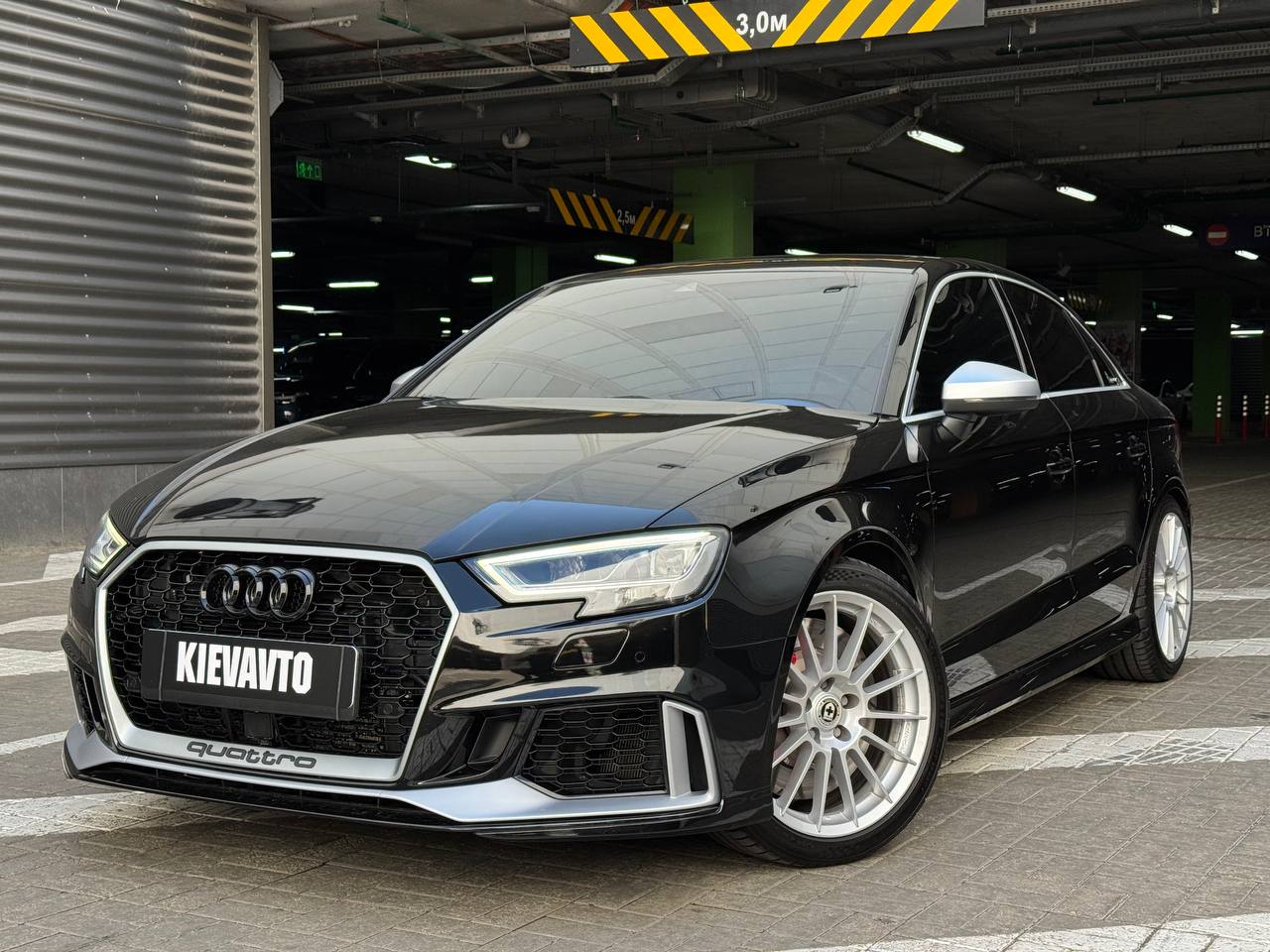 Купити Audi RS3 Київ