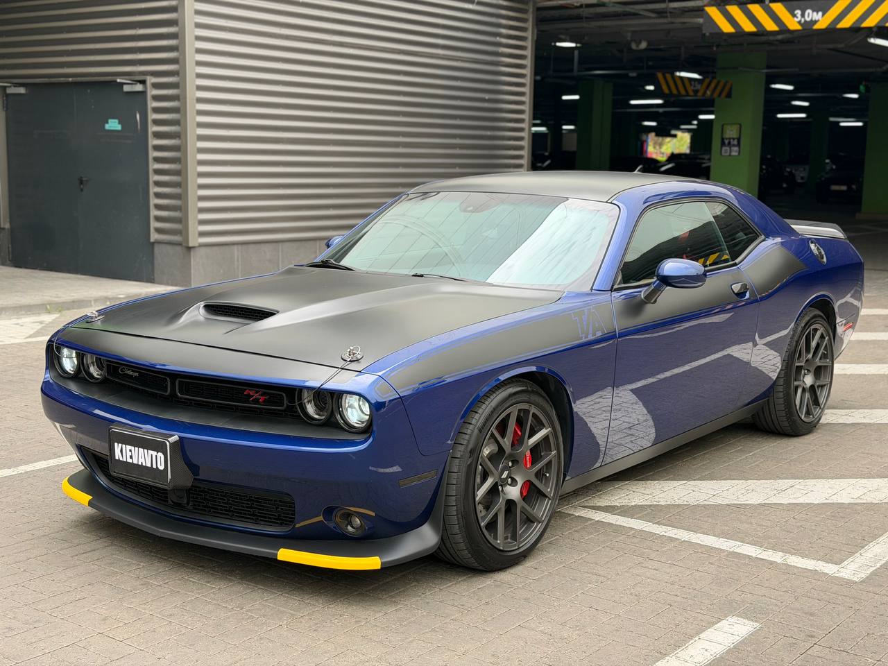 Купити Dodge Challenger Київ