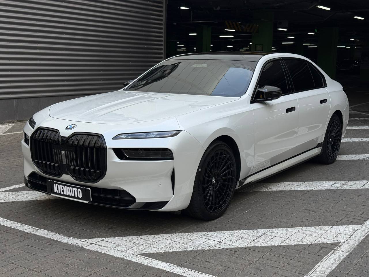 Купити BMW i7 m60 Київ