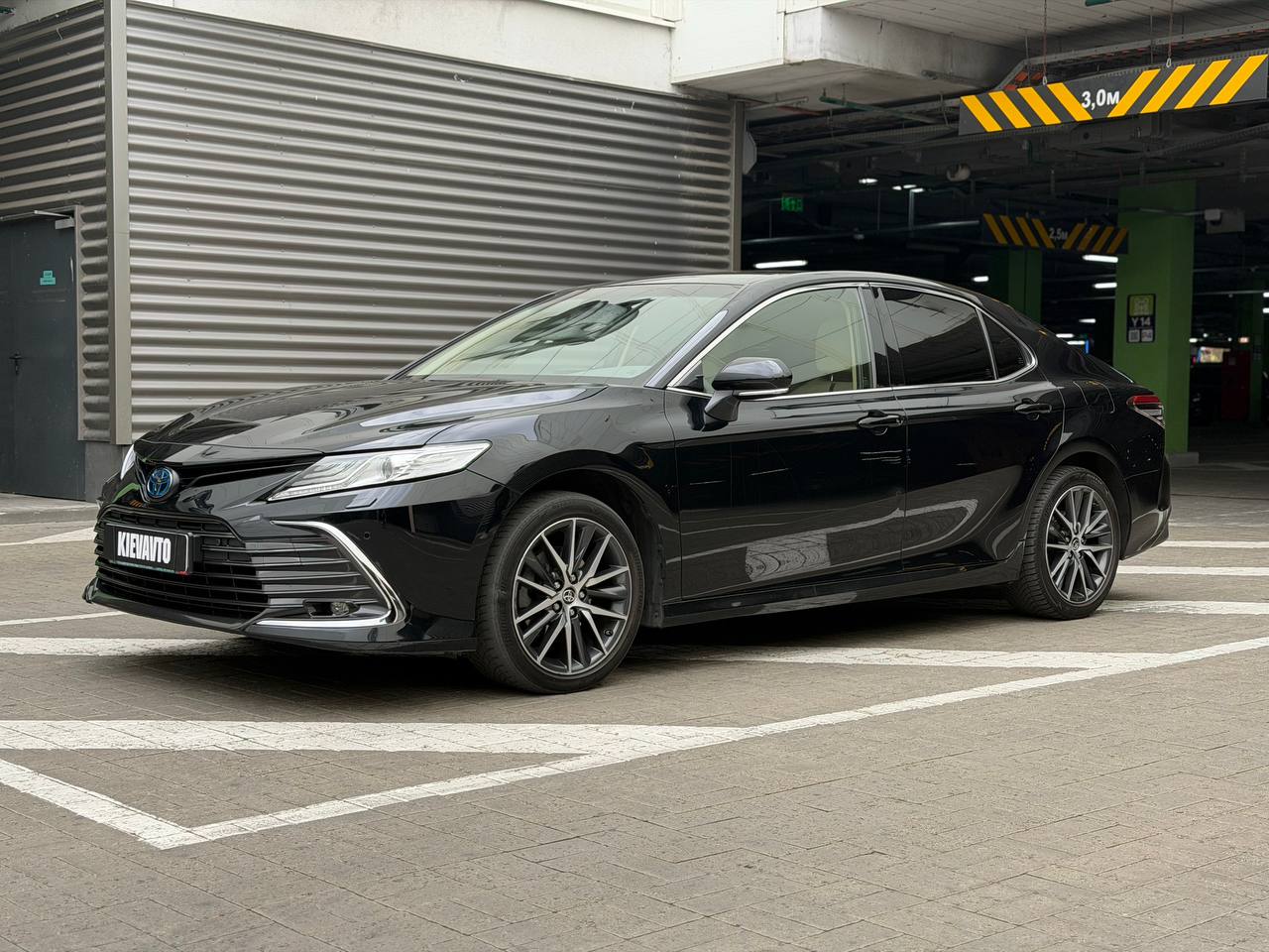Купити Toyota Camry Київ